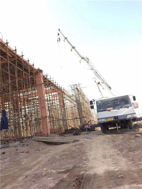 屯昌县吊车作业的安全注意事项有哪些？